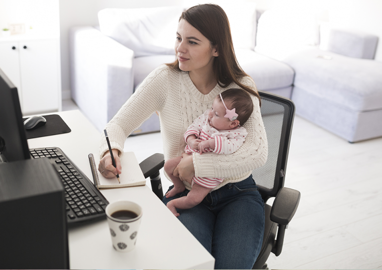 How a Mom Can Strike Balance Between Work And Family