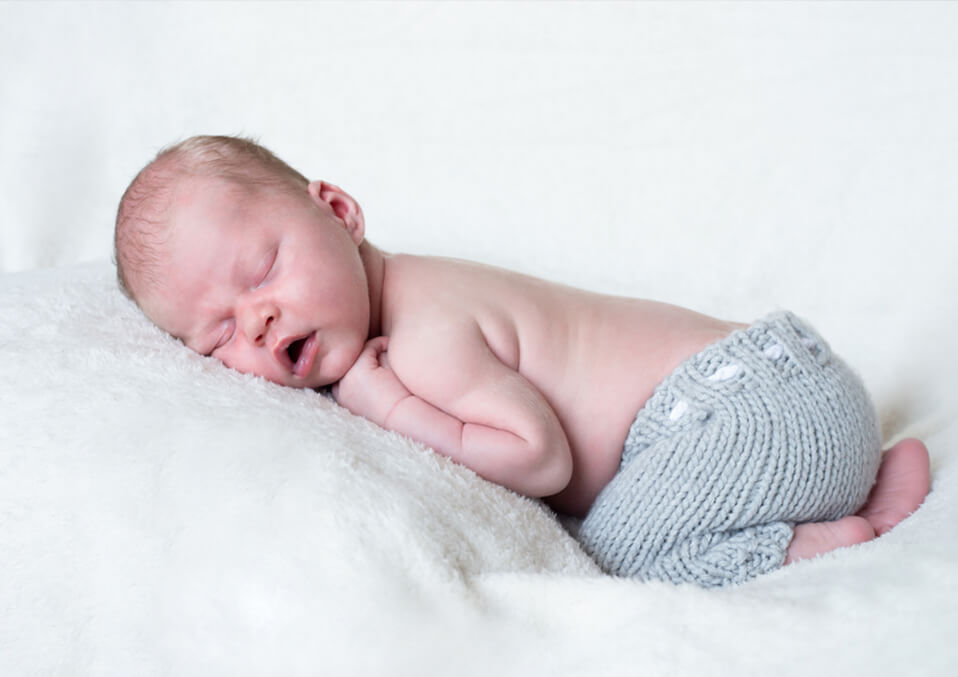Newborn sleep with mouth open