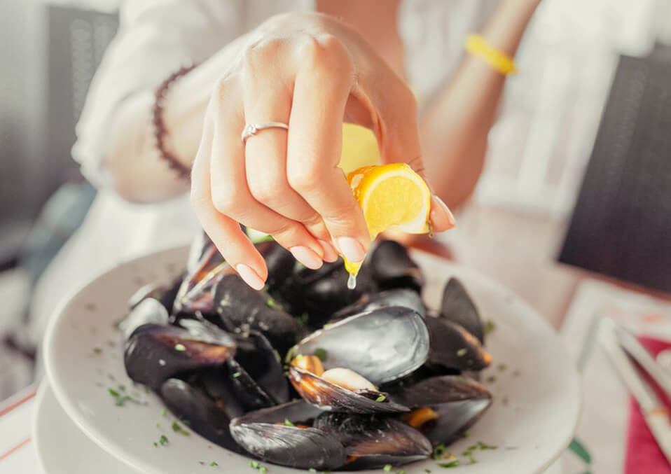 Is Eating Clams While Pregnant Dangerous?