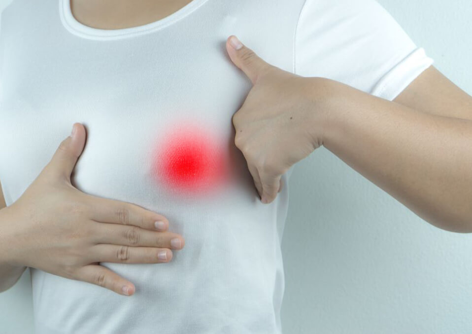 What are the causes of bleeding nipples?