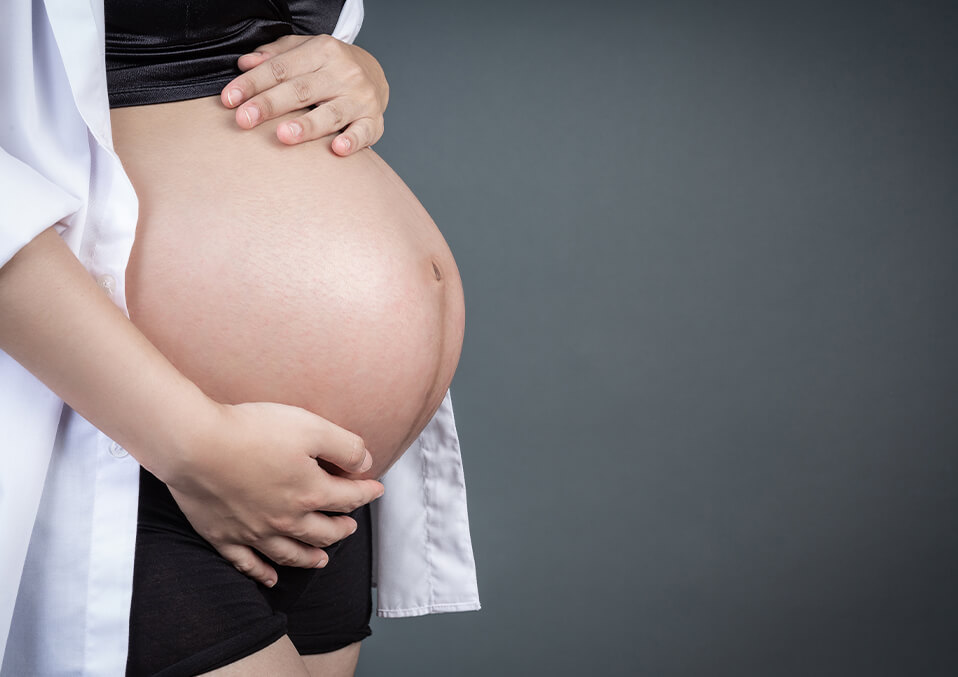 Foods That Claim To Induce Labor: Raspberry tea, balsamic vinegar, spices and More!