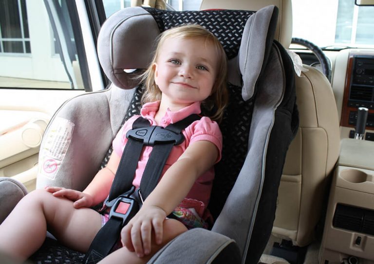 6 Amazing Narrowest Car Seat for Kids