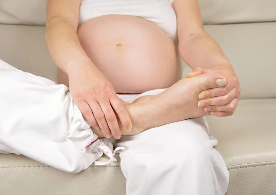 Feet Going Numb While Pregnant – What You Need to Know