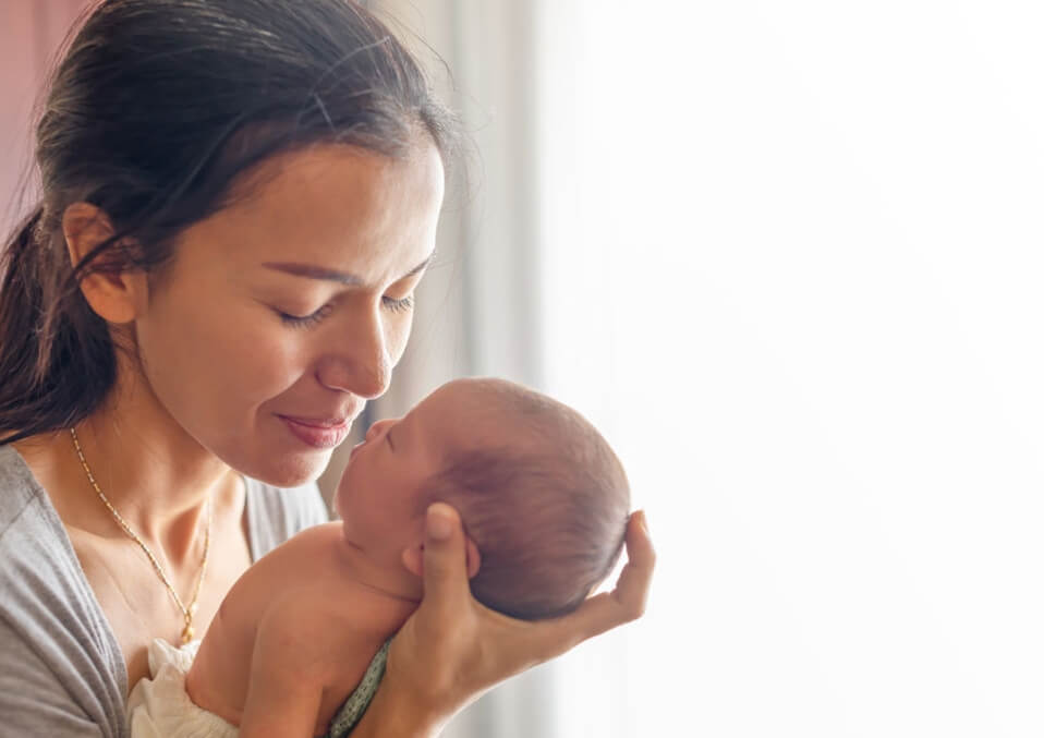 Motherhood: Tips On Enjoying Your First Week With Your Newborn