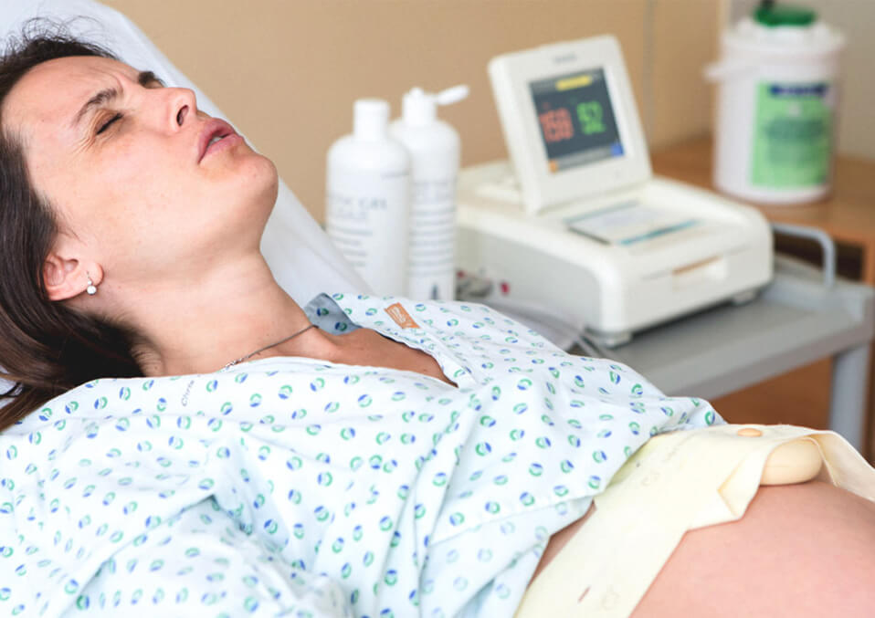 The Pros and Cons of Having An Epidural and Its Risks