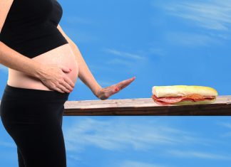 Why can't pregnant women eat deli meat