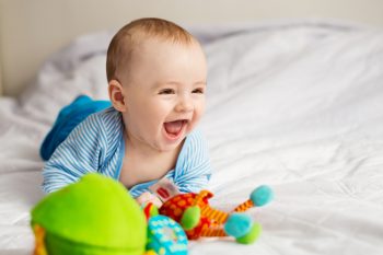 When do babies laugh?, why babies laugh, when do babies start laughing, babies cooing